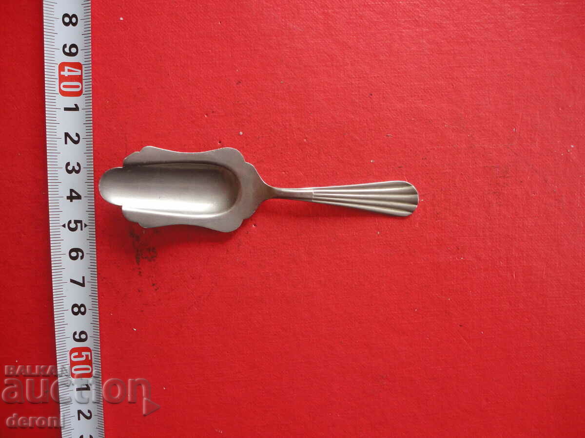 Ένα αρχαίο μέτρο μπαχαρικών τσαγιού με τιμή 15.00 BGN | € 7.67 Ένα αρχαίο μέτρο μπαχαρικών τσαγιού με τιμή 15.00 BGN | € 7.67