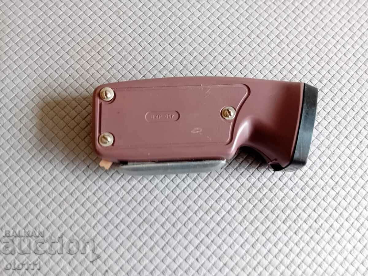 Auction  OLD FLASHLIGHT, SPOTLIGHT WITH DYNAMO - USSR