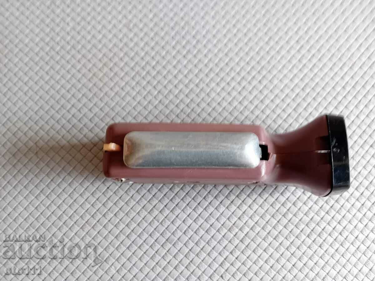 Delivery of OLD FLASHLIGHT, SPOTLIGHT WITH DYNAMO - USSR