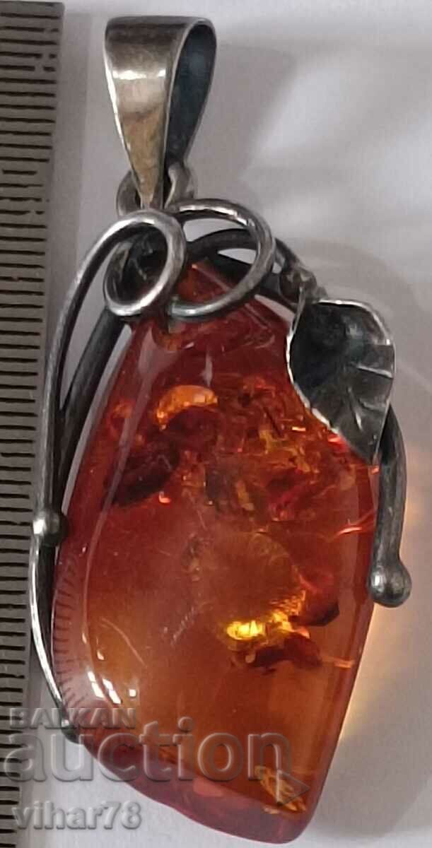 Μεγάλο ασημένιο μενταγιόν με κεχριμπάρι - 7