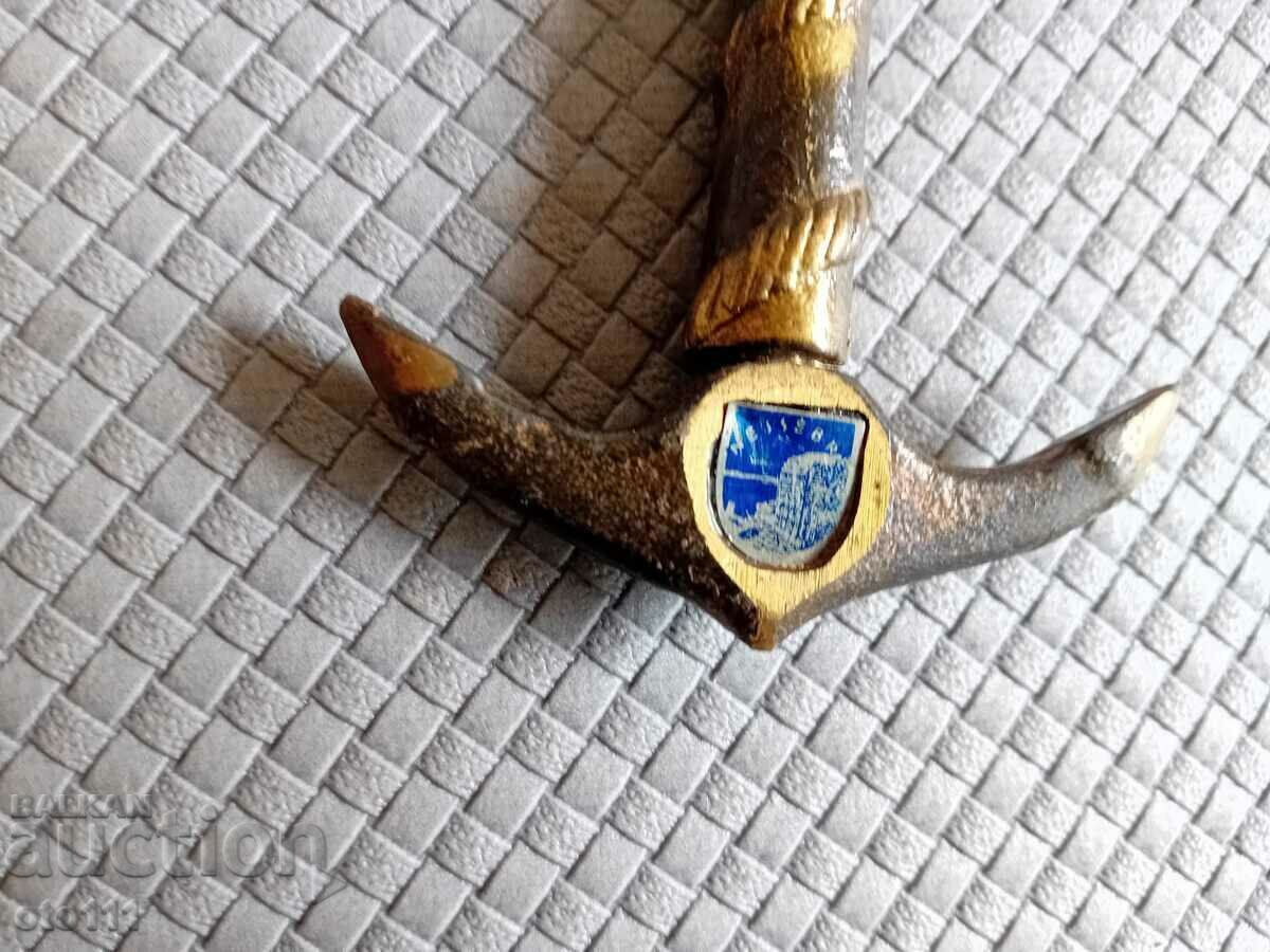 Delivery of OLD CORK SCREW - ANCHOR Delivery of OLD CORK SCREW - ANCHOR