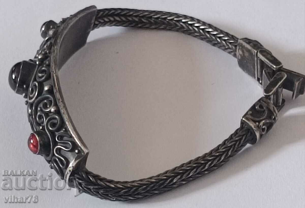 Auction Silver bracelet with garnet - SUARTI - sample 925 Auction Silver bracelet with garnet - SUARTI - sample 925