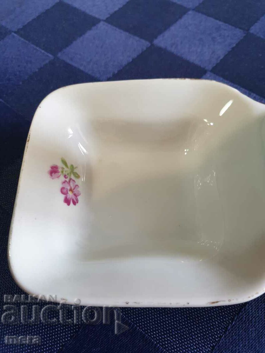 Auction Porcelain salt shaker - "Kitka" - Novi Pazar Auction Porcelain salt shaker - "Kitka" - Novi Pazar