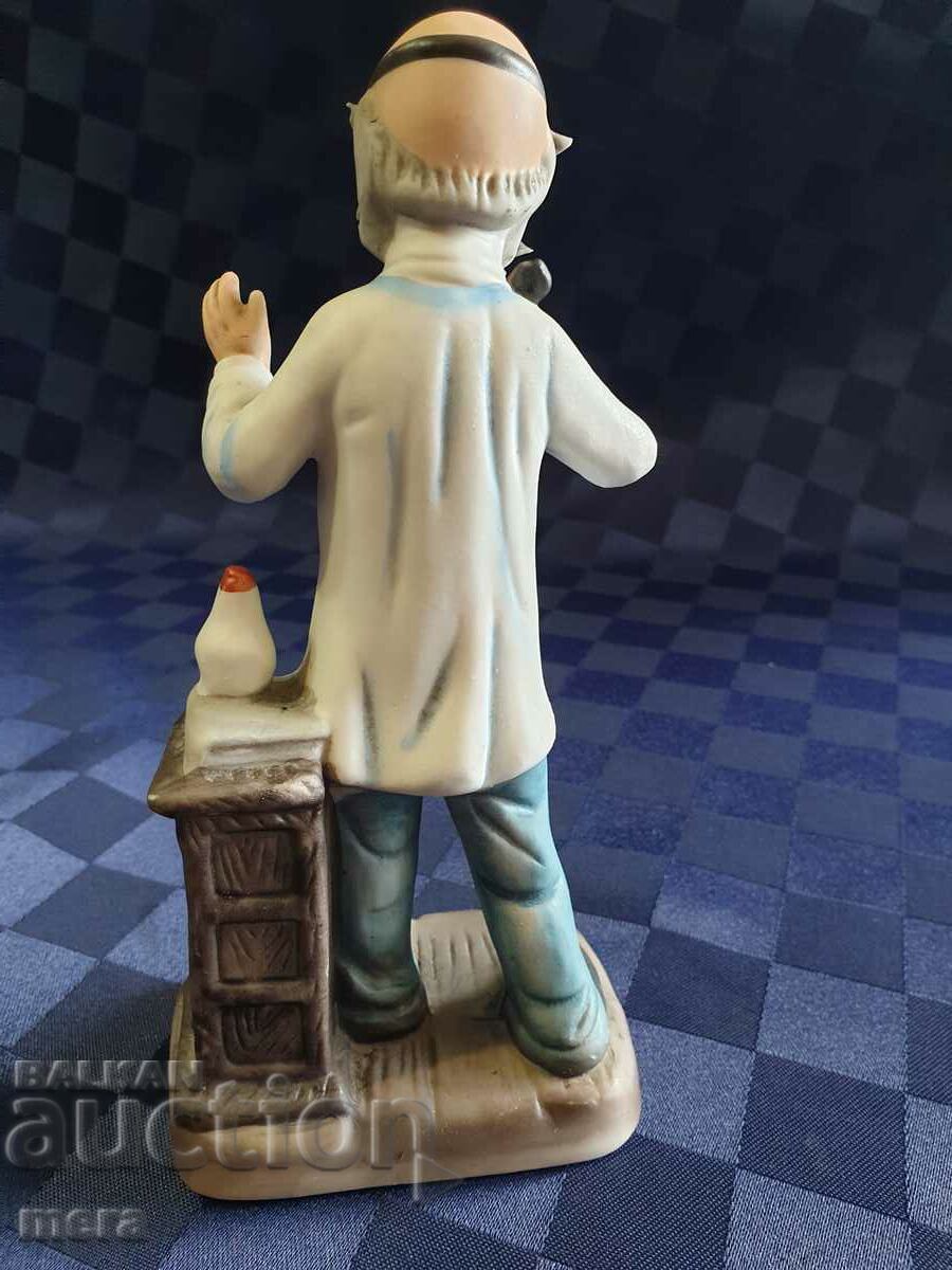 Delivery of Porcelain figurine of an ENT doctor Delivery of Porcelain figurine of an ENT doctor
