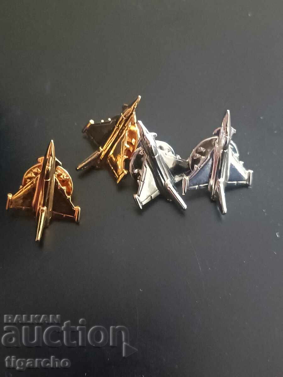 Delivery of Aircraft badges Delivery of Aircraft badges