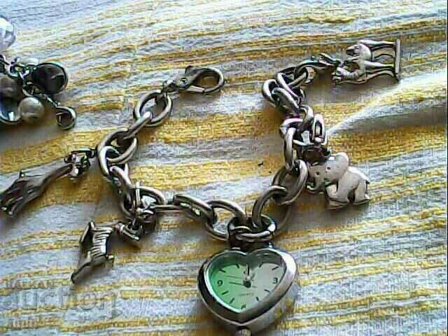 a beautiful 4asovnik is a bracelet with price 15.00 BGN | € 7.67