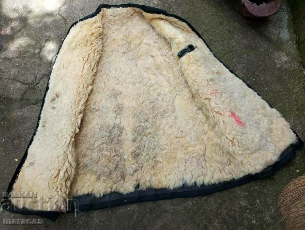 Old woolen garment, gulak with price 55.00 BGN | € 28.12 Old woolen garment, gulak with price 55.00 BGN | € 28.12