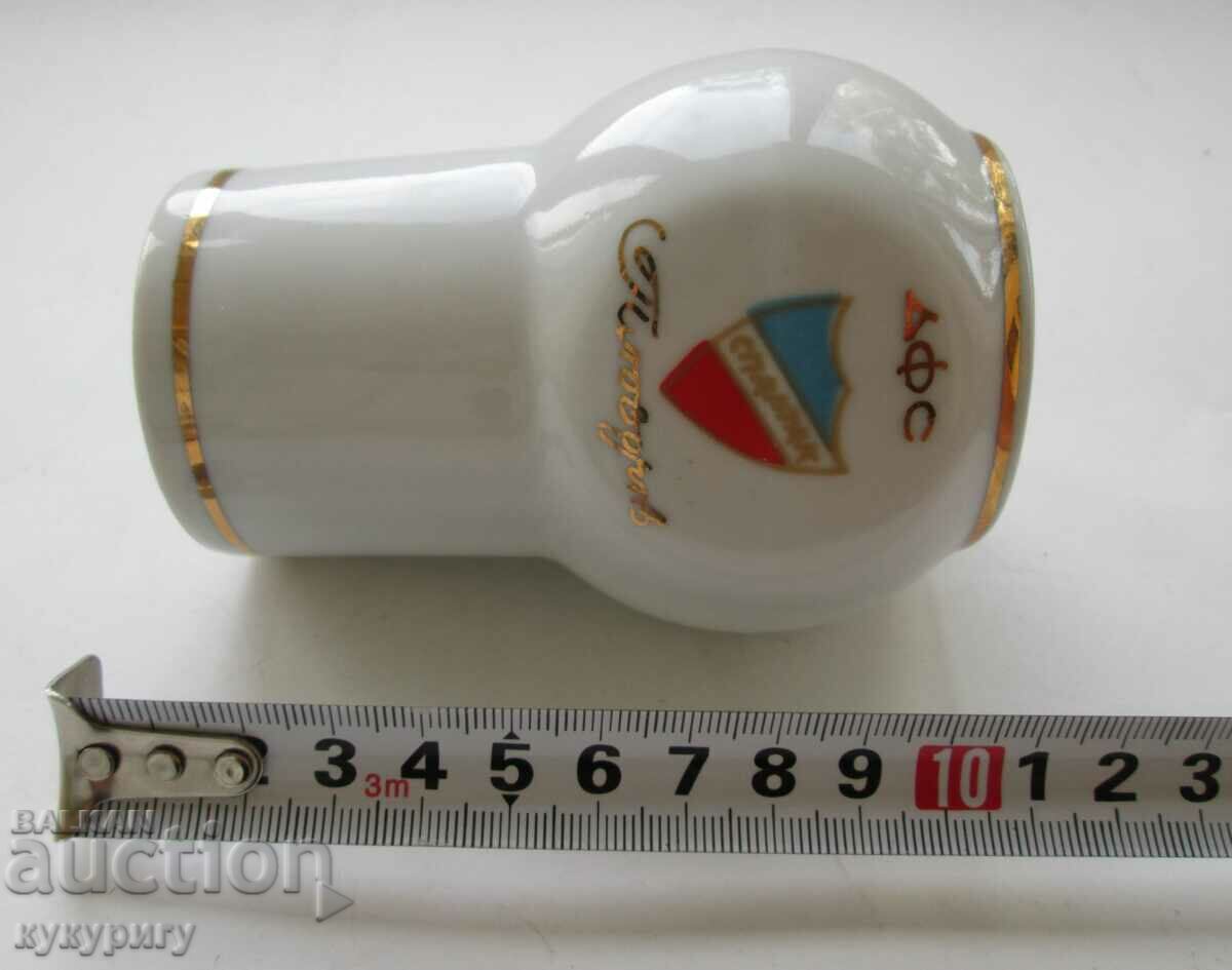 Delivery of Old Soc porcelain vase DFS SPARTAK Plovdiv