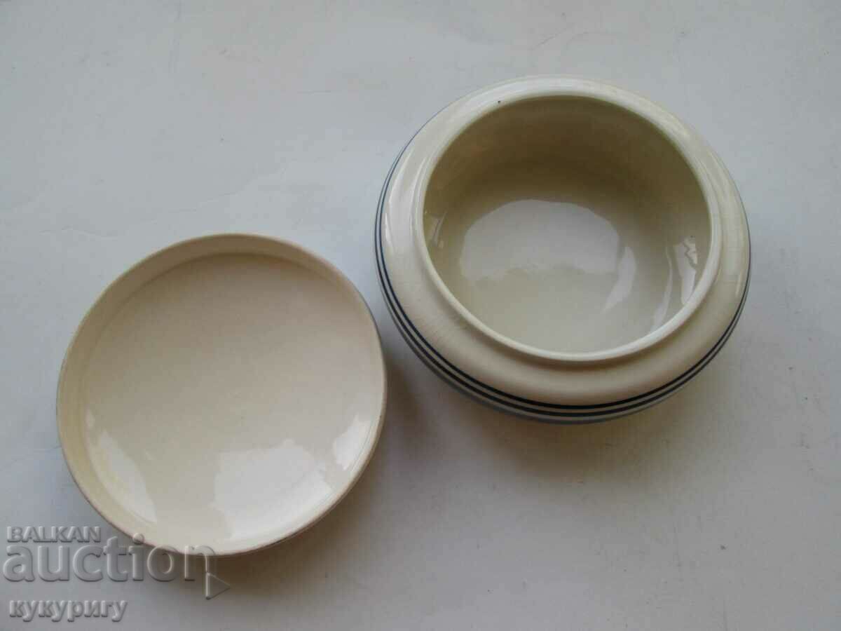 Auction Old porcelain box box DELFT handmade Auction Old porcelain box box DELFT handmade