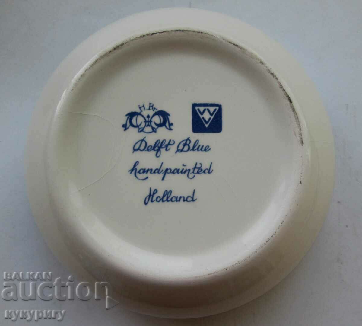 Delivery of Old porcelain box box DELFT handmade Delivery of Old porcelain box box DELFT handmade
