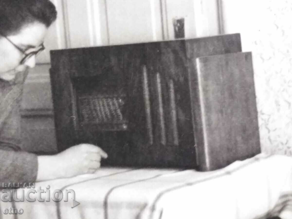 ROYAL PHOTO - radio with price 10.00 BGN | € 5.11 ROYAL PHOTO - radio with price 10.00 BGN | € 5.11