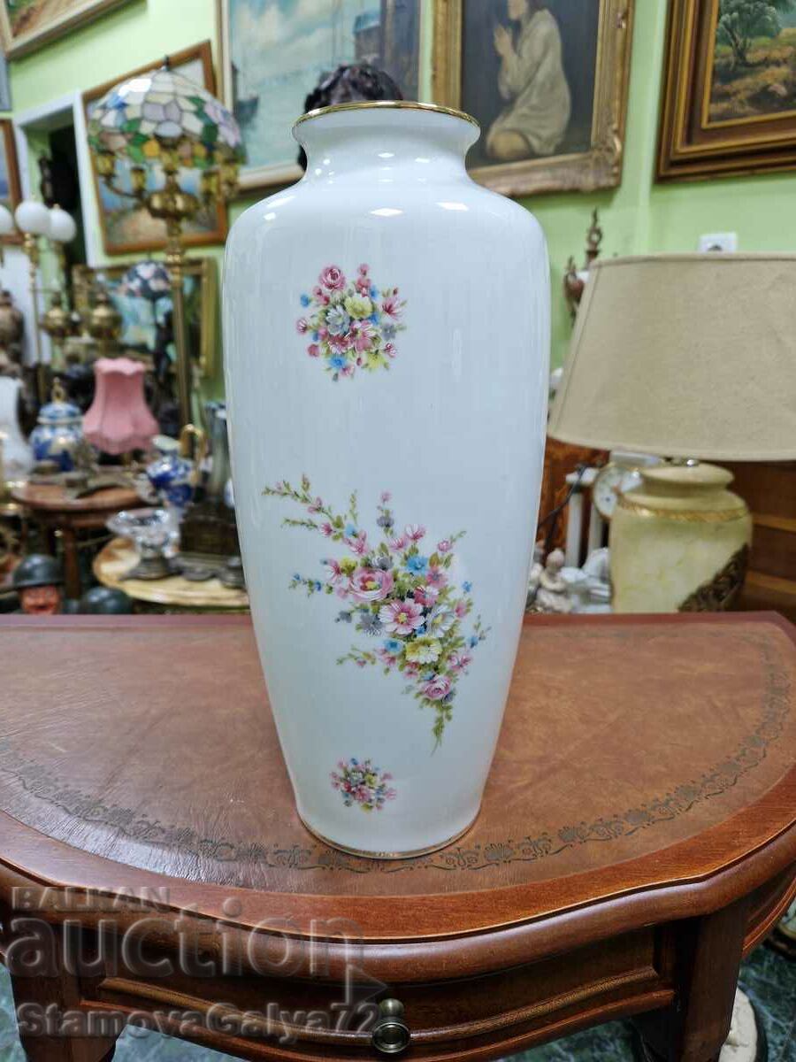 Уникална антикварна немска порцеланова ваза