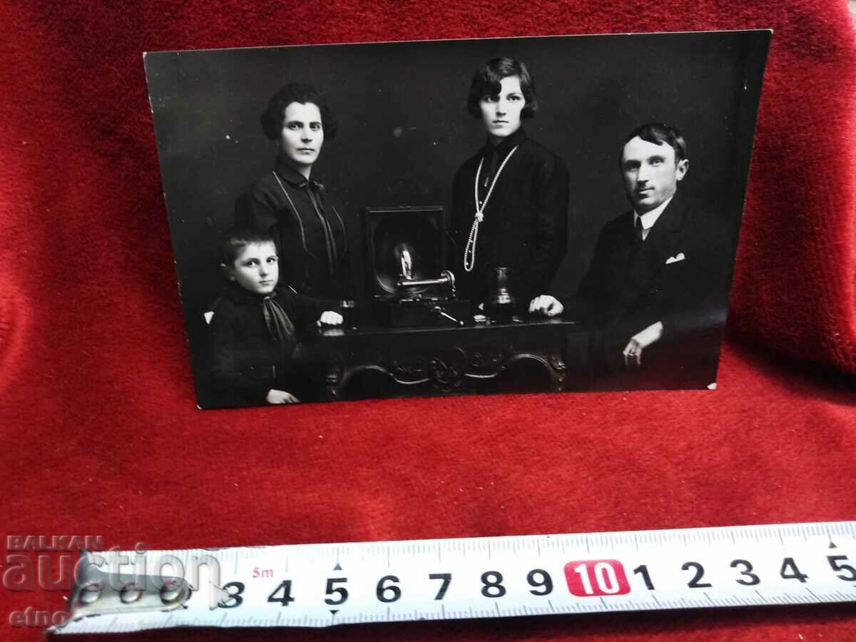 Δημοπρασία 1929. ΒΑΣΙΛΙΚΗ ΦΩΤΟΓΡΑΦΙΑ - Γραμμόφωνο Δημοπρασία 1929. ΒΑΣΙΛΙΚΗ ΦΩΤΟΓΡΑΦΙΑ - Γραμμόφωνο