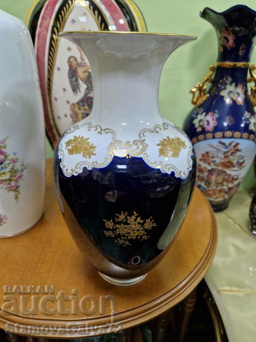 A unique rare antique Reichenbach porcelain vase