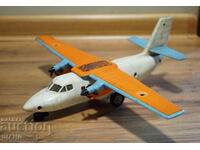 Veche jucărie de avion din plastic mecanic ceh