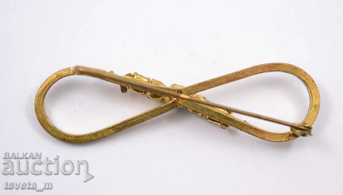 Auction Antique brooch Auction Antique brooch