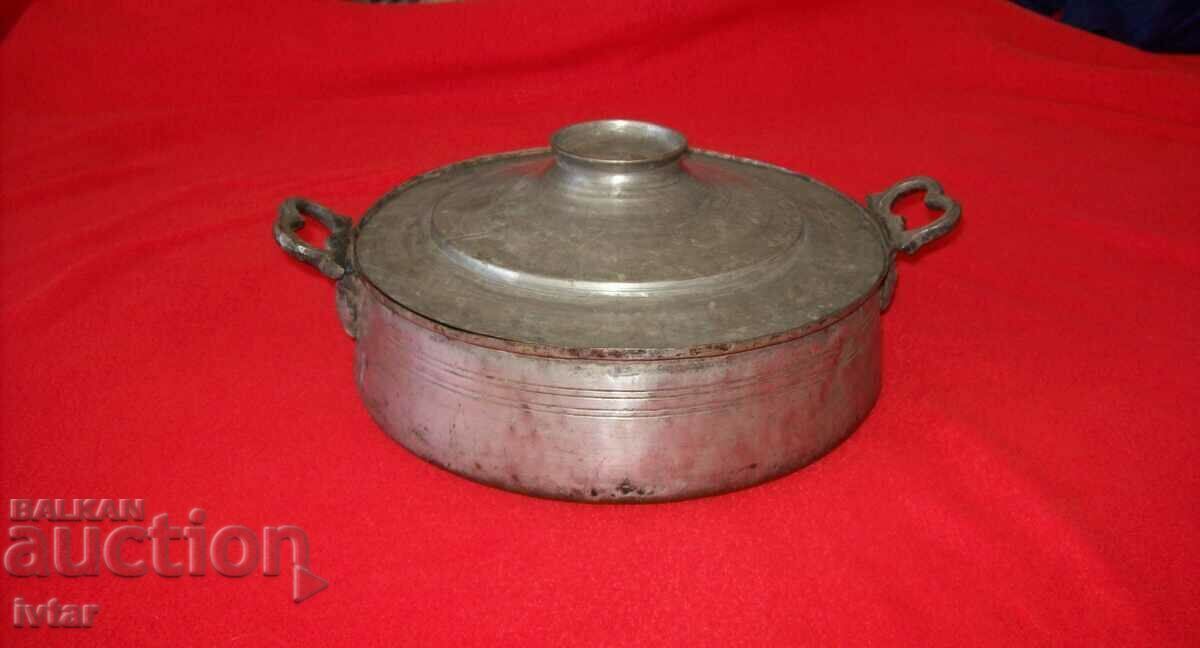 Copper vessel, pot, kadaifnik - inscribed with price 136.00 BGN | € 69.54 Copper vessel, pot, kadaifnik - inscribed with price 136.00 BGN | € 69.54