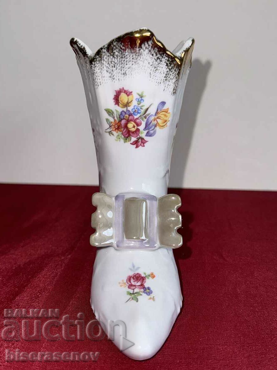 Beautiful vase marked PM Import