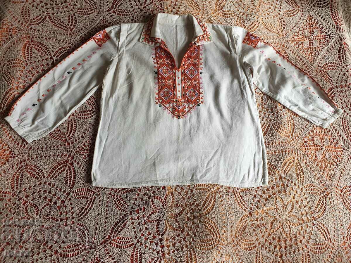 Youth/men's/folk costume shirt with price 140.00 BGN | € 71.58 Youth/men's/folk costume shirt with price 140.00 BGN | € 71.58