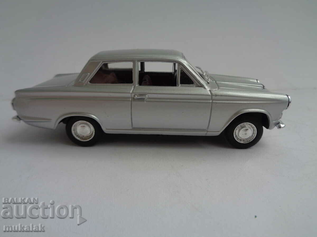 Аукцион 1:43 SOLIDO FORD CORTINA КОЛИЧКА ИГРАЧКА МОДЕЛ Аукцион 1:43 SOLIDO FORD CORTINA КОЛИЧКА ИГРАЧКА МОДЕЛ