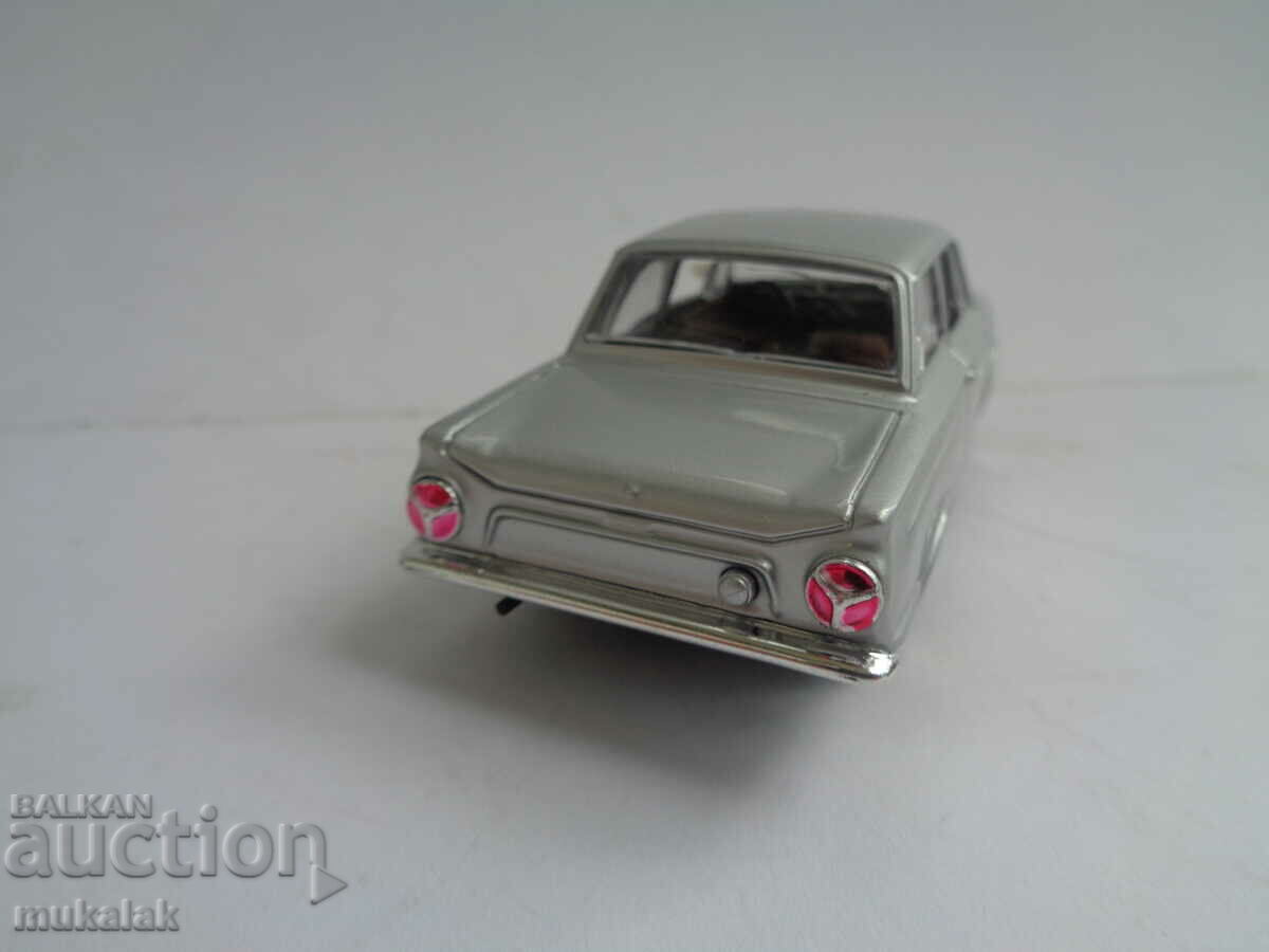 Доставка на 1:43 SOLIDO FORD CORTINA КОЛИЧКА ИГРАЧКА МОДЕЛ Доставка на 1:43 SOLIDO FORD CORTINA КОЛИЧКА ИГРАЧКА МОДЕЛ