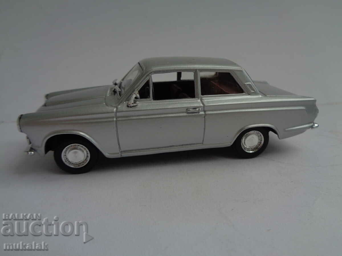 1:43 SOLIDO FORD CORTINA MODEL DE JUCARIE CARUCIOLU