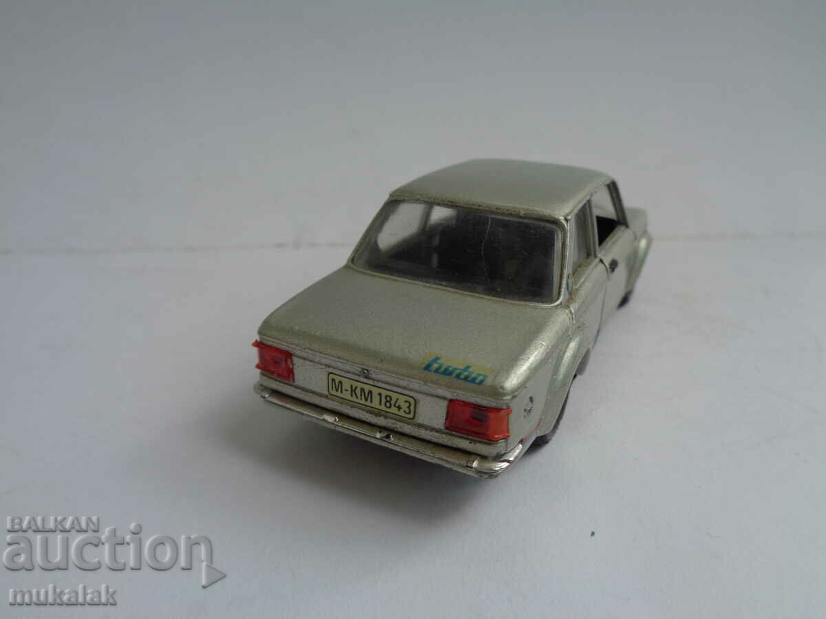 Delivery of 1:43 SOLIDO BMW 2002 TURBO CAR TOY MODEL Delivery of 1:43 SOLIDO BMW 2002 TURBO CAR TOY MODEL