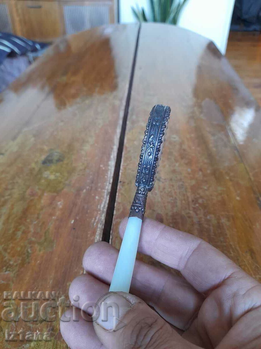 Delivery of Old mirror, mirror Delivery of Old mirror, mirror