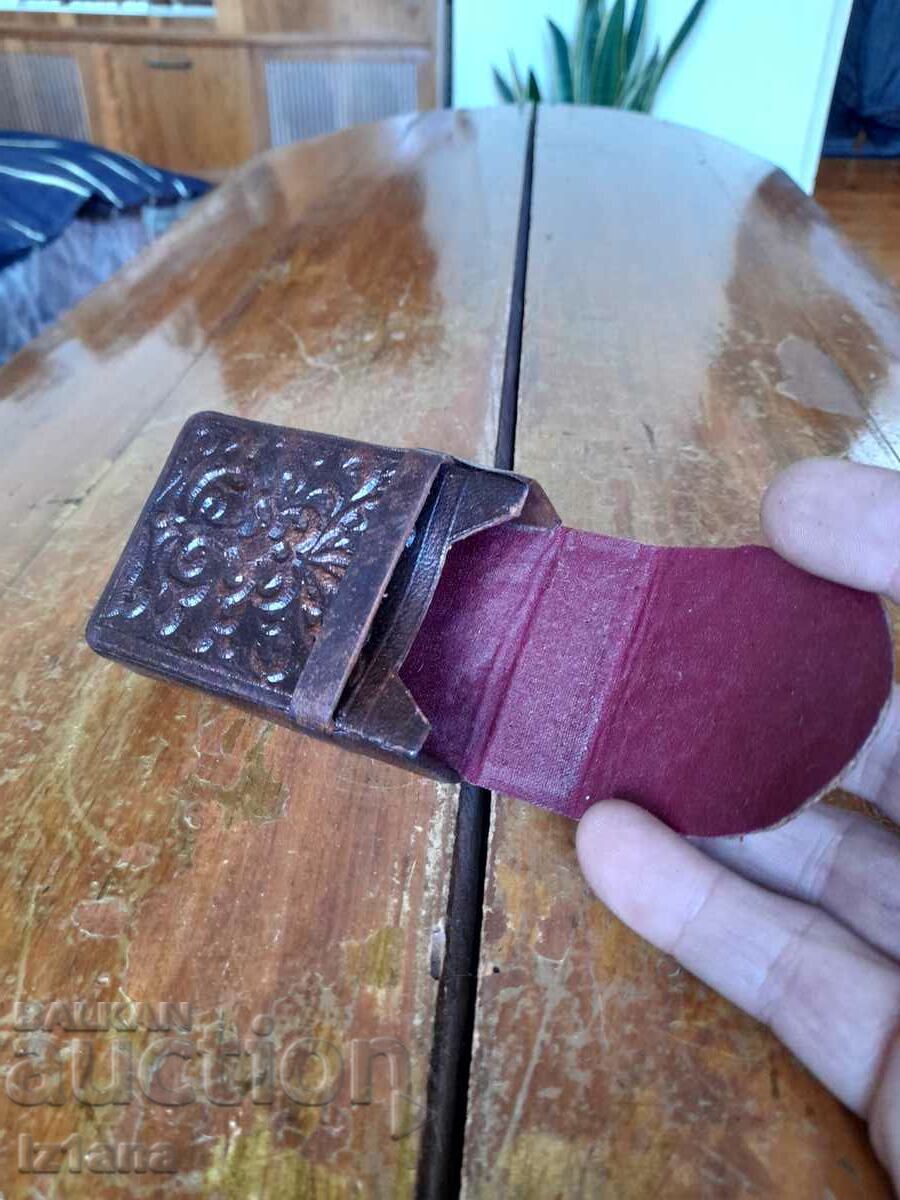 Old leather snuffbox for cigarettes, case - 6