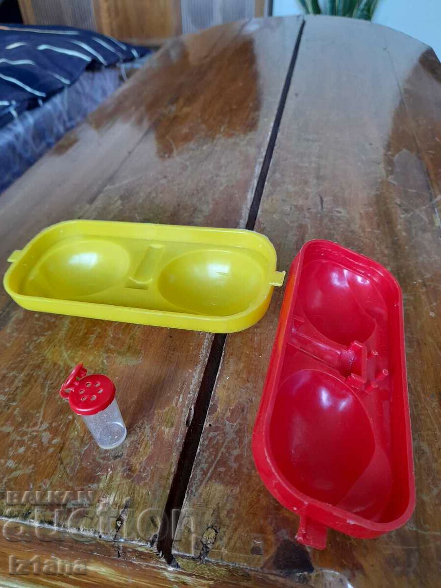 Delivery of Old egg carton