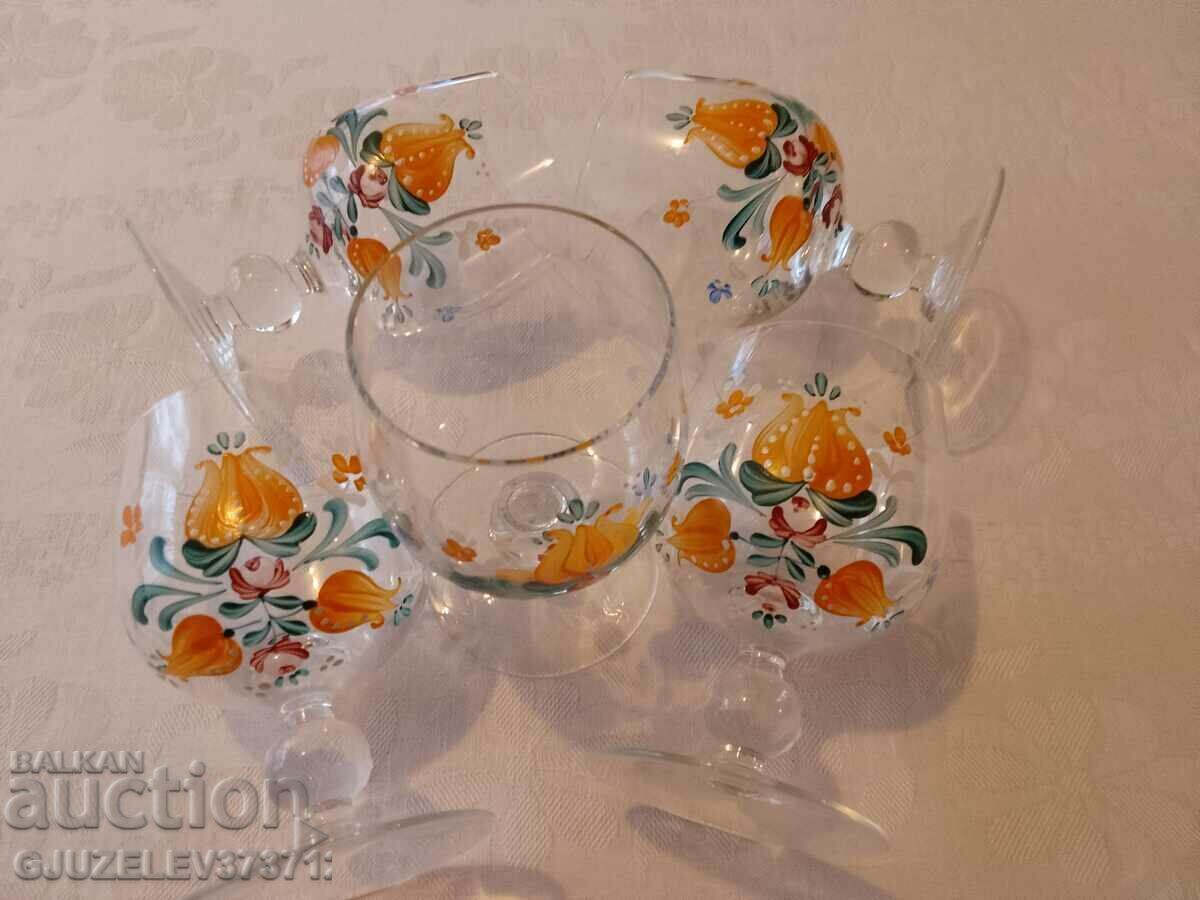 Vintage painted crystal glass glasses Dimensions height with price 179.00 BGN | € 91.52 Vintage painted crystal glass glasses Dimensions height with price 179.00 BGN | € 91.52
