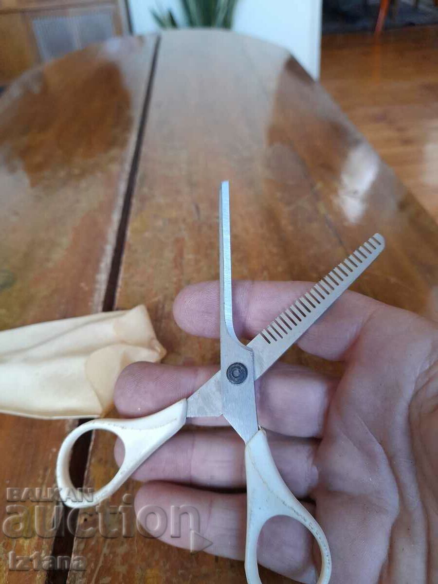 Delivery of Old scissors, hair clippers Delivery of Old scissors, hair clippers