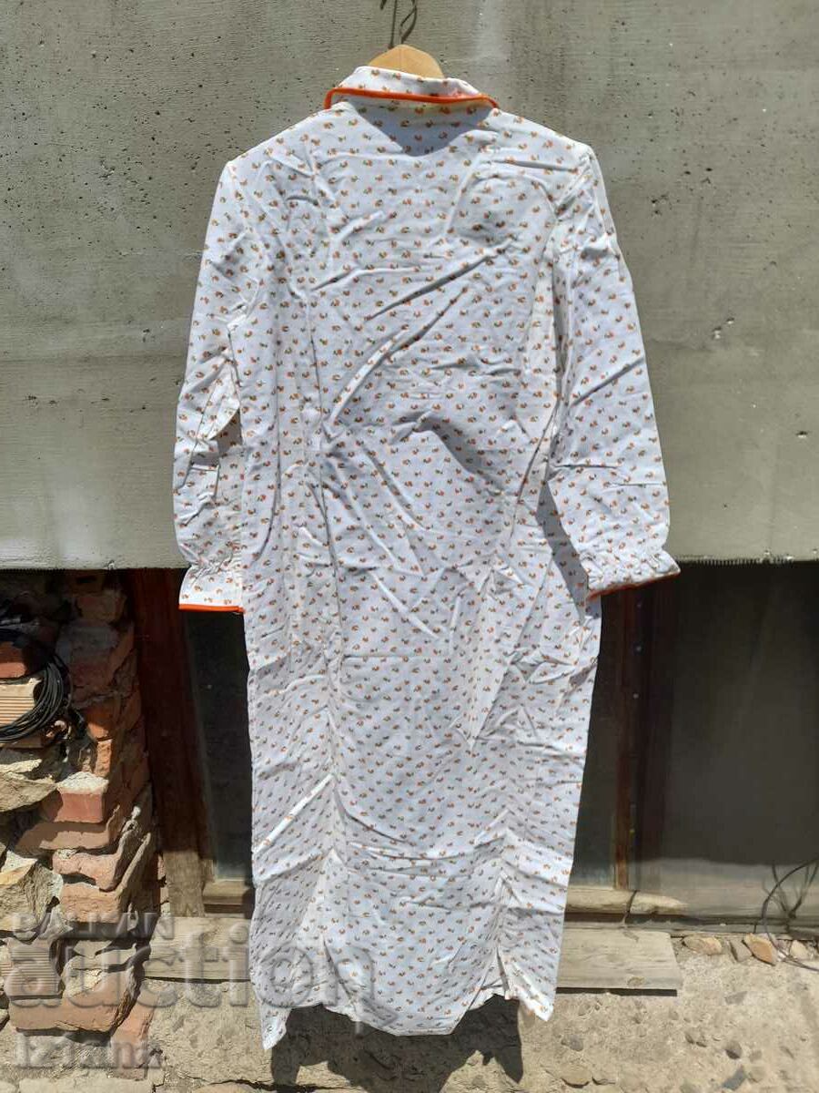 Cămașă de noapte de bătrână - 7