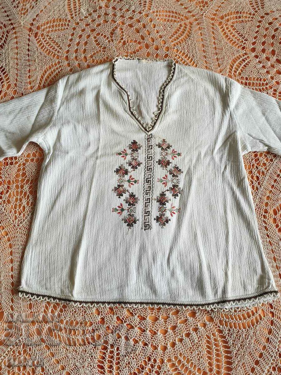 Παιδικό πουκάμισο από λαϊκή φορεσιά με τιμή 60.00 BGN | € 30.68 Παιδικό πουκάμισο από λαϊκή φορεσιά με τιμή 60.00 BGN | € 30.68