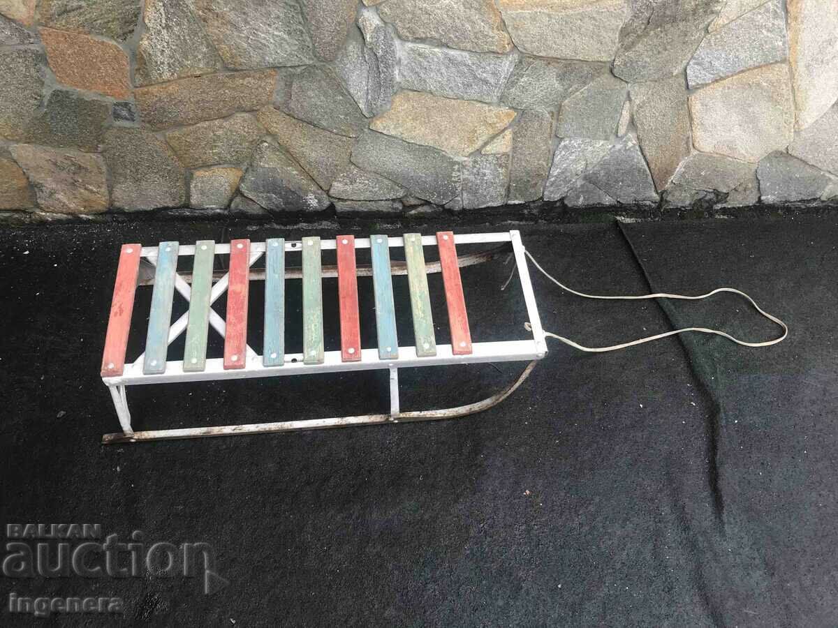 Sanie METAL LEMN SANATOS PENTRU DOI cu preț 25.00 BGN | € 12.78