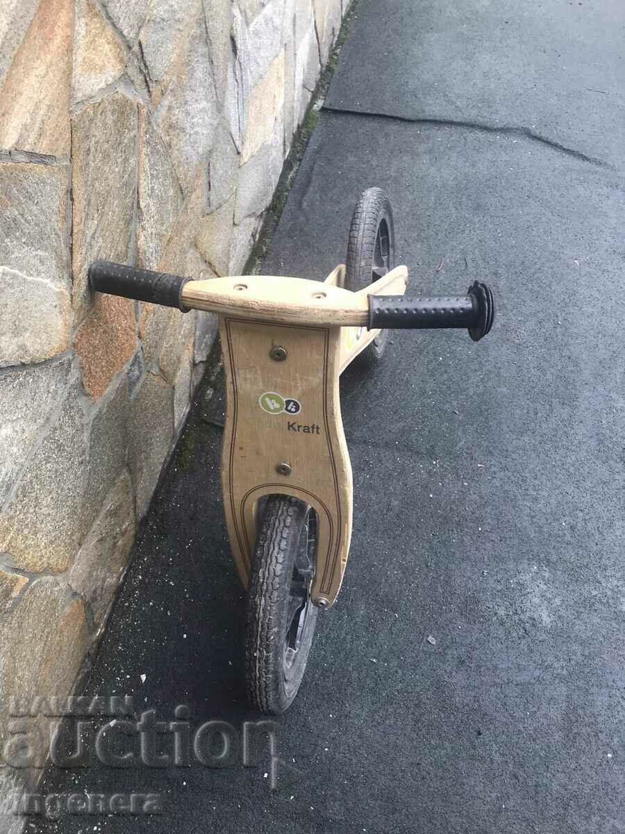 Auction CHILDREN'S BIKE Auction CHILDREN'S BIKE