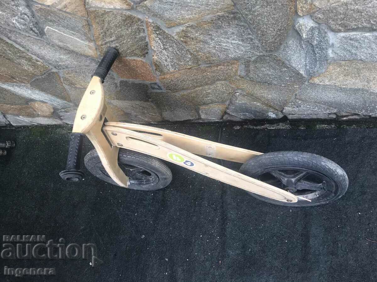 CHILDREN'S BIKE - 6 CHILDREN'S BIKE - 6