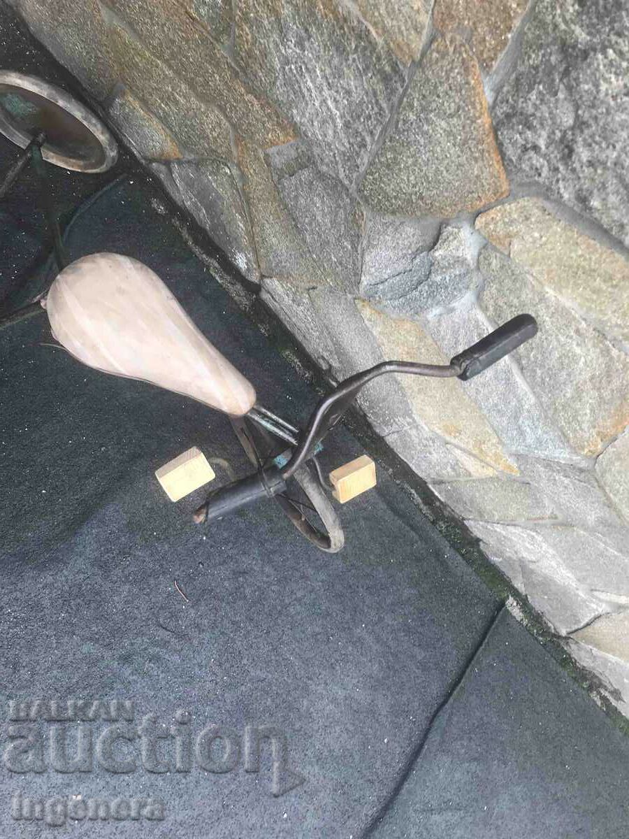 Auction CHILDREN'S RETRO BIKE FOR COLLECTION Auction CHILDREN'S RETRO BIKE FOR COLLECTION