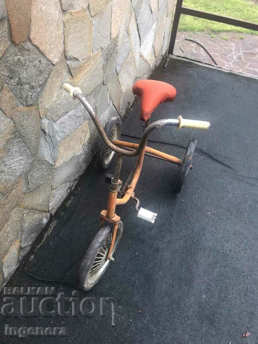 Delivery of CHILDREN'S RETRO WHEEL TRICYCLE Delivery of CHILDREN'S RETRO WHEEL TRICYCLE