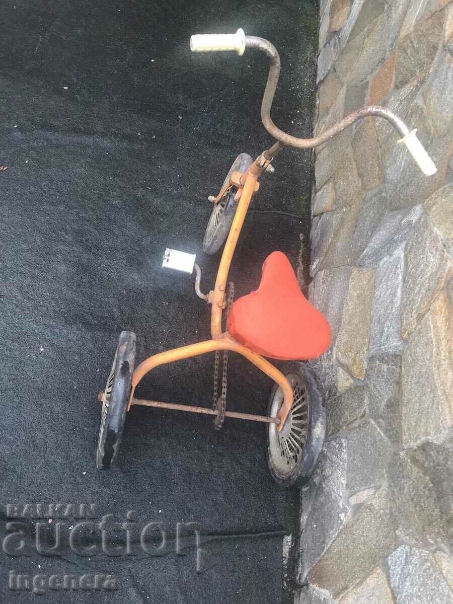 CHILDREN'S RETRO WHEEL TRICYCLE - 6 CHILDREN'S RETRO WHEEL TRICYCLE - 6