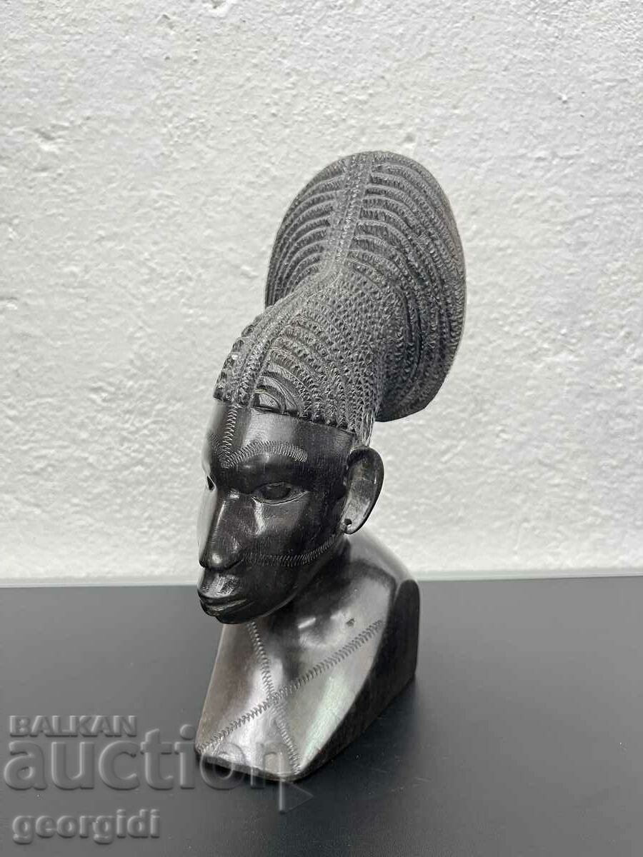 African sculpture / bust / figure of a woman. #5382