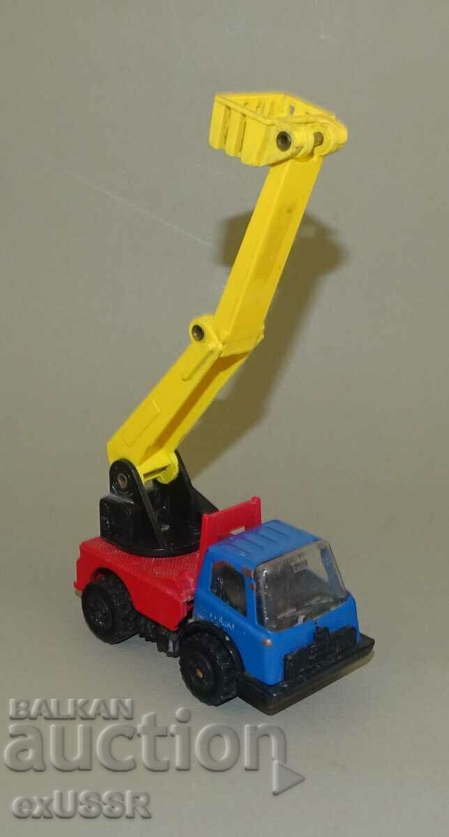 Соц ламаринена играчка камионче камион количка Микро вишка