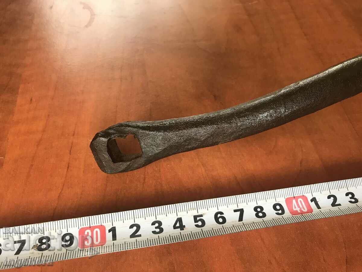 CRANKS FOR RETRO MOTORCYCLES - 5 CRANKS FOR RETRO MOTORCYCLES - 5