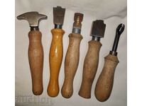 Стари занаятчийски сарашки кожарски обущарски инструменти