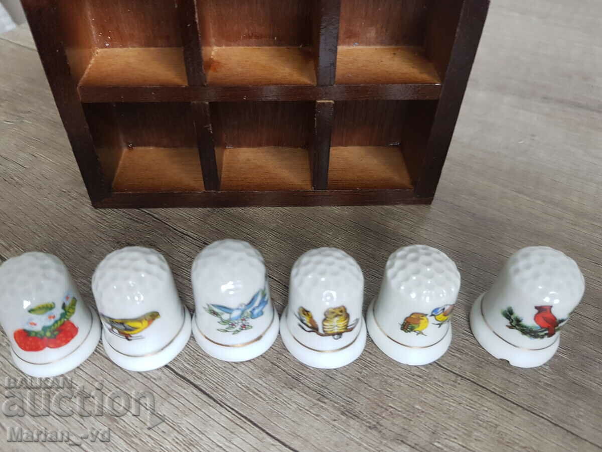 Porcelain thimbles 6 pieces with mini shelf - 7 Porcelain thimbles 6 pieces with mini shelf - 7