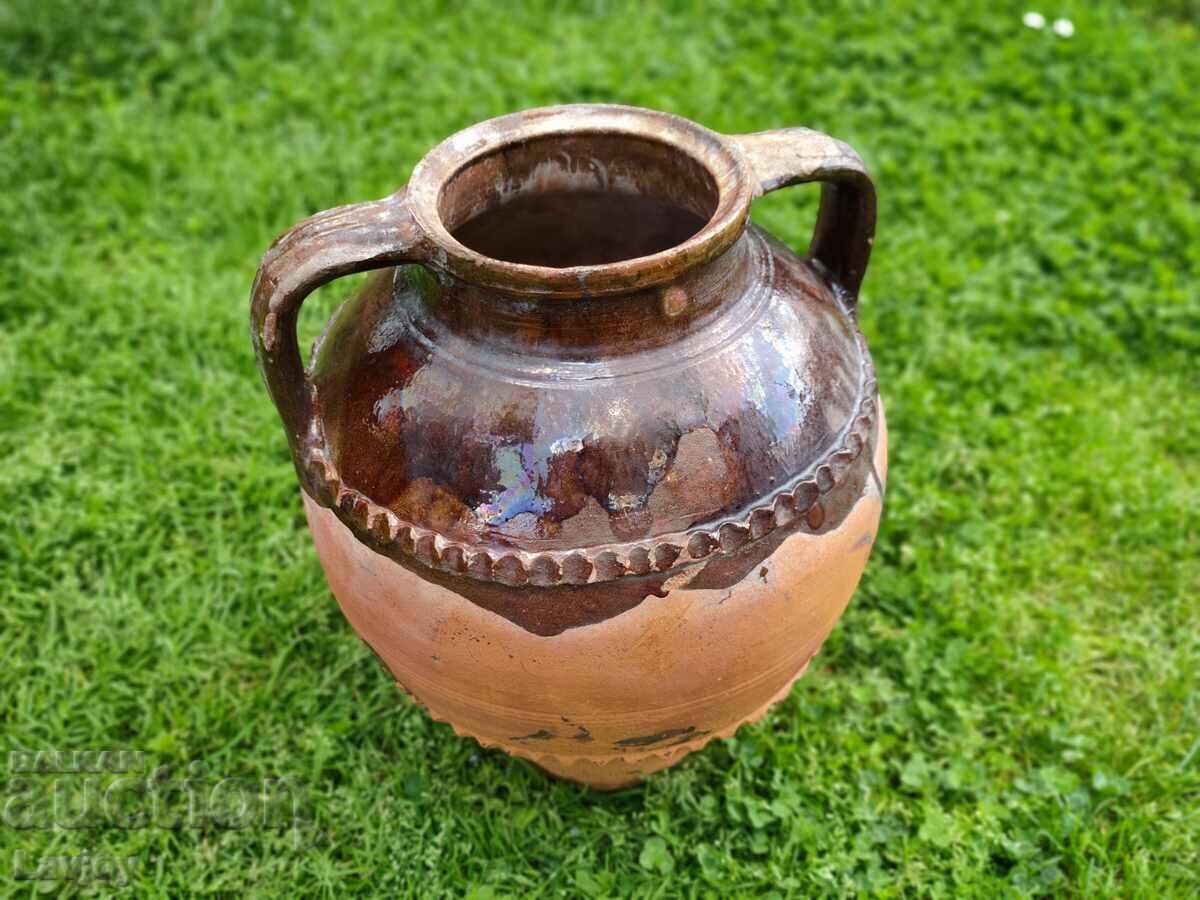 Borcan vechi de ceramică cu preț 100.00 BGN | € 51.13 Borcan vechi de ceramică cu preț 100.00 BGN | € 51.13