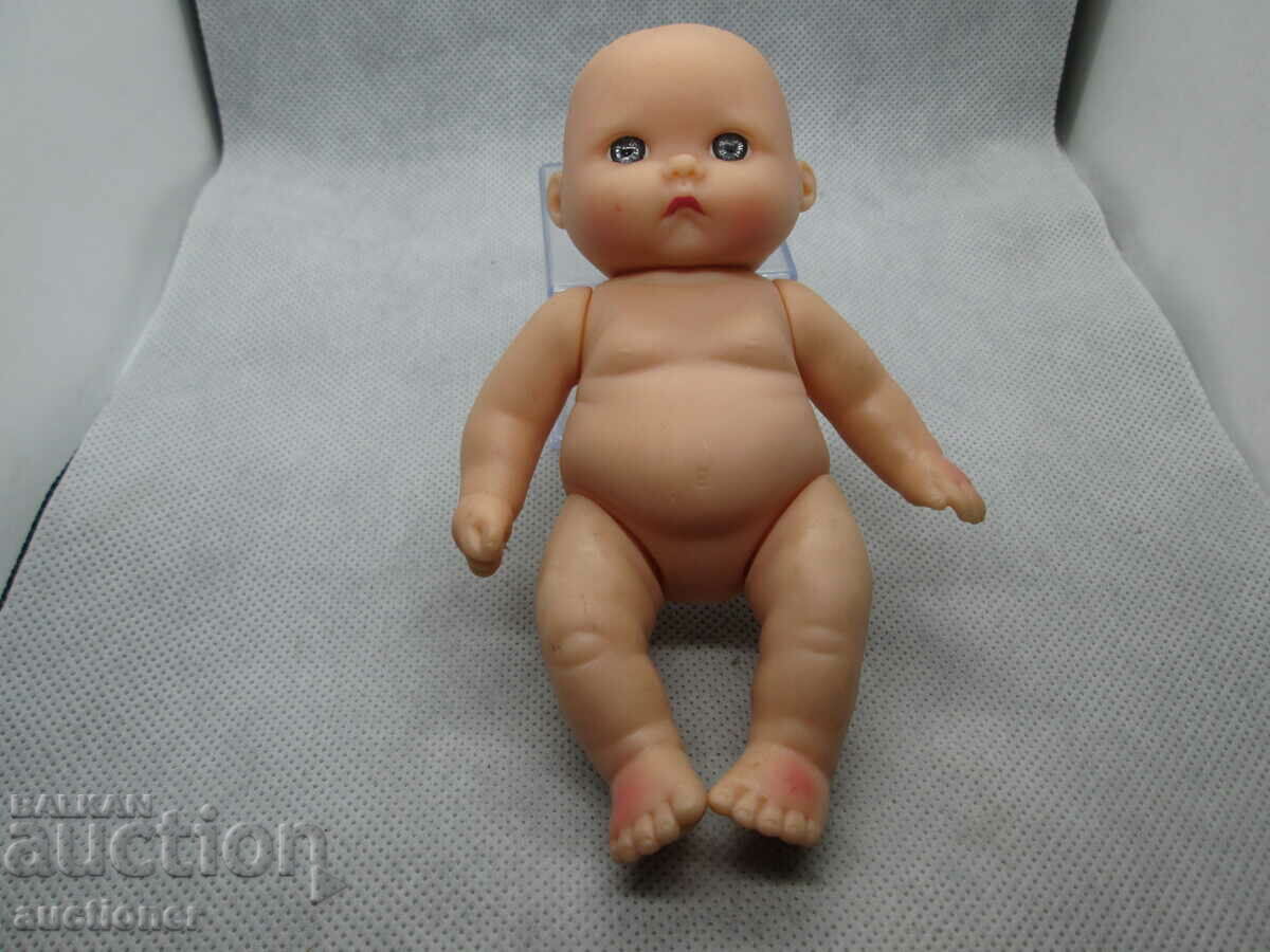 Auction  OLD BABY DOLL