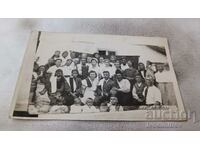 Снимка Маслари Младоженци със свои приятели 1944