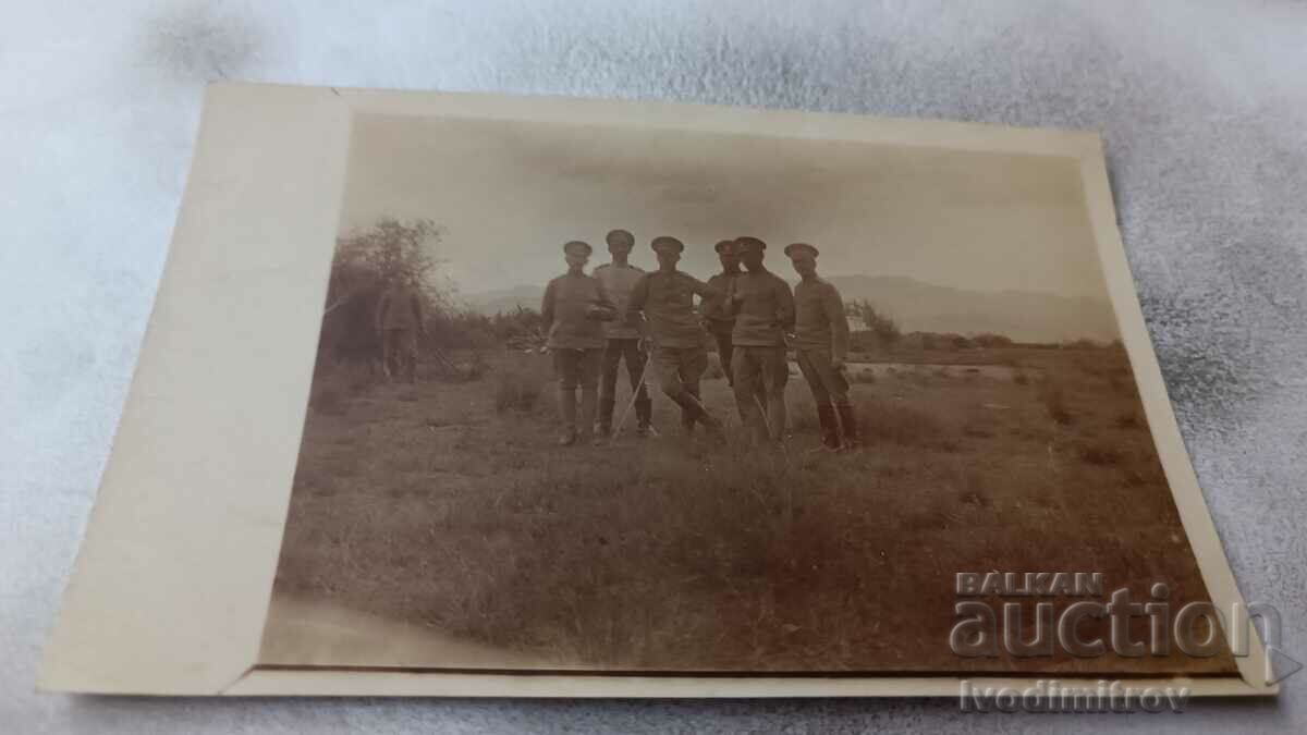 Photo Six officers at the front of the First World War