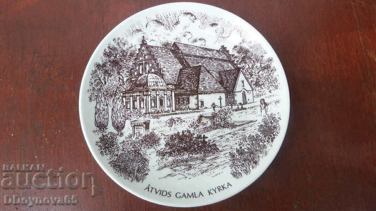 Collector's Porcelain Plate 1977 Collector's Porcelain Plate 1977